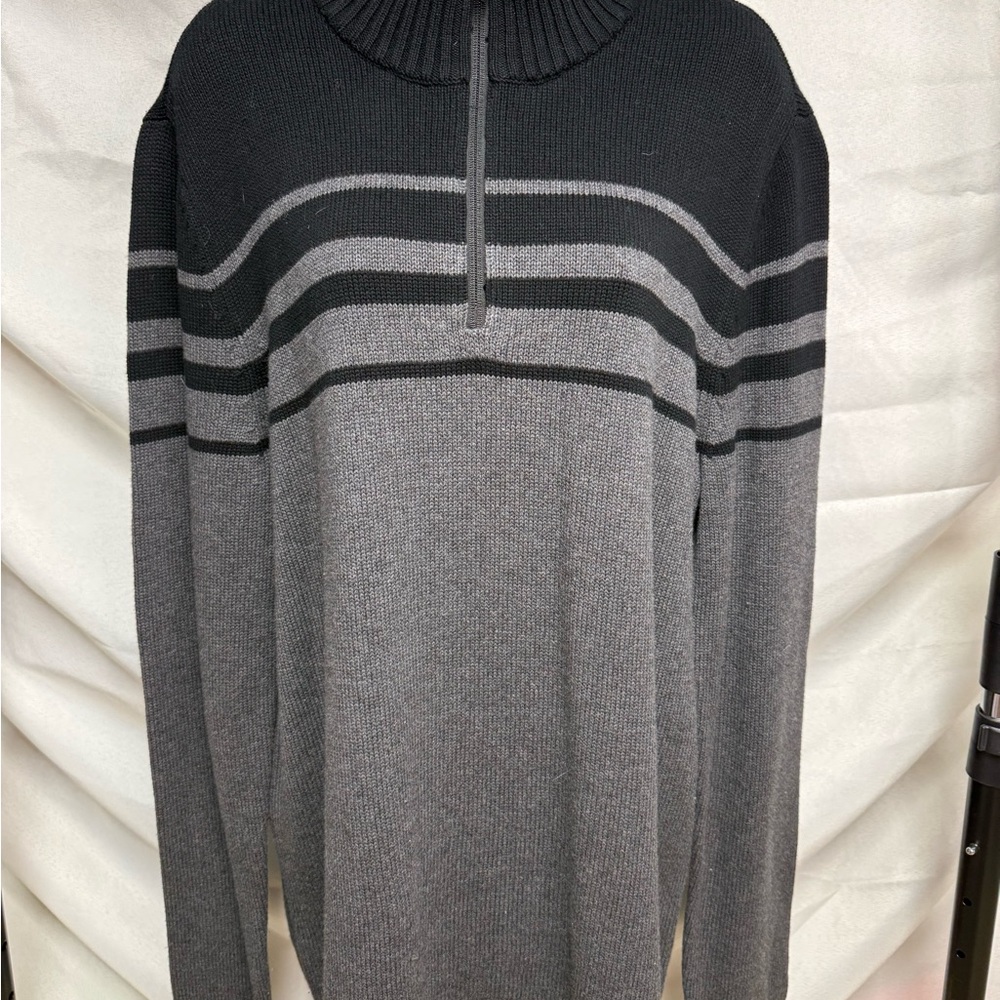 Eddie Bauer Men's Zip-Up Sweater in Black and Gray
